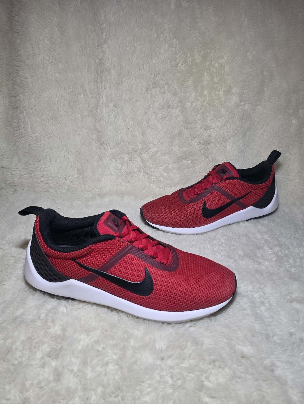 Nike Lunarestoa 2 Essential Men's 10 Gym Red Black Sneakers 811372-600